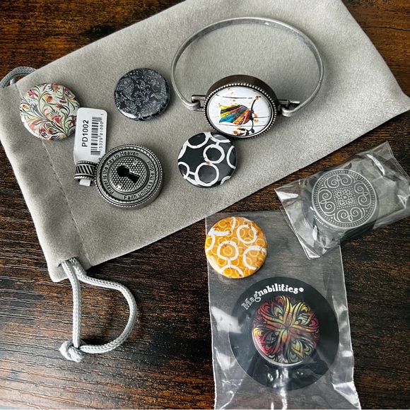 Magnabilities Jewelry - Magnabilities Bracelet Pendant Charms Set